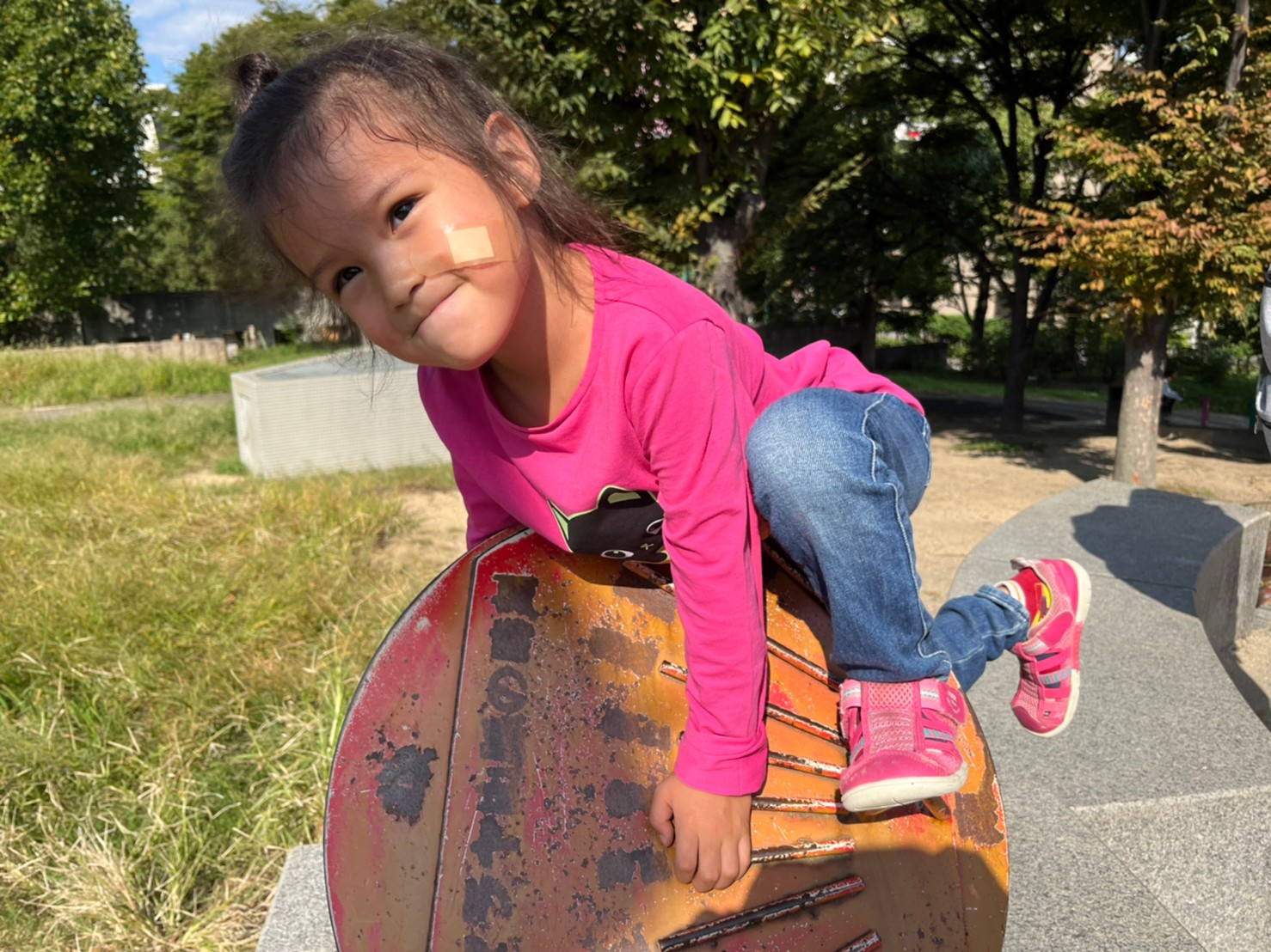 大阪市で外出プログラムが人気の児童発達支援オハナピースに通う未就学児、保育園児の扇町公園お出掛け