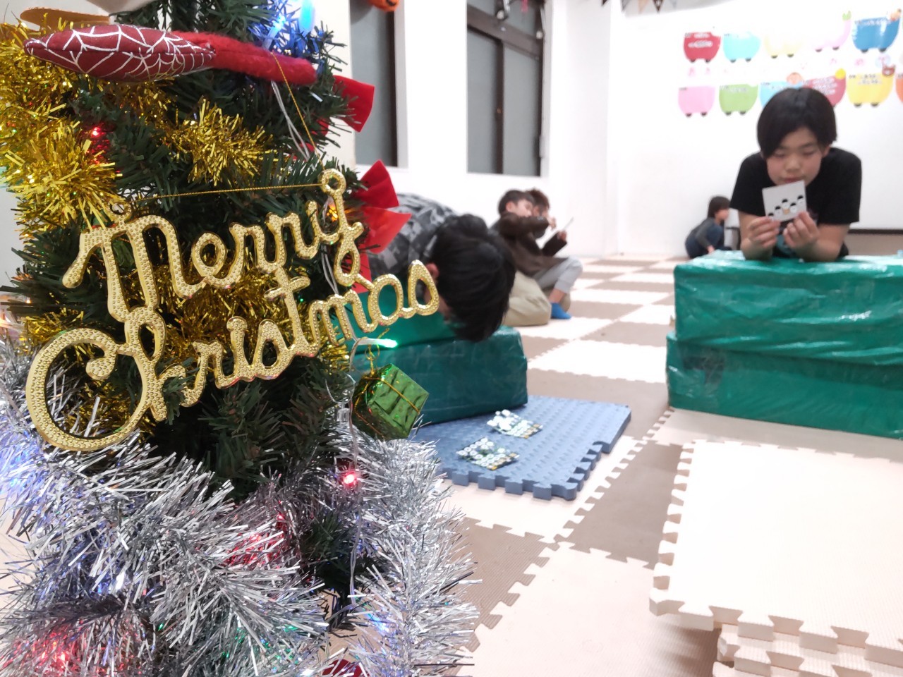 大阪市の児童発達支援、放課後等デイサービス、オハナピース花園町でのクリスマスパーティー