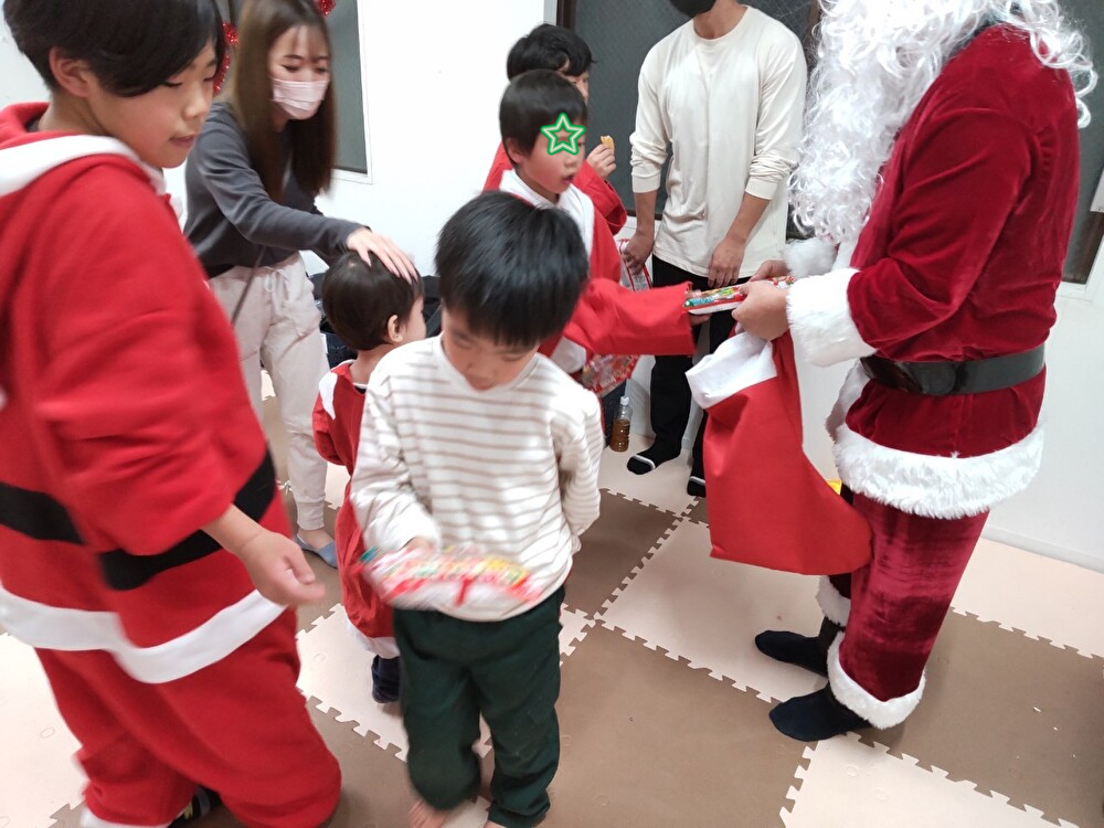 大阪で評判の良い児童発達支援のクリスマス会