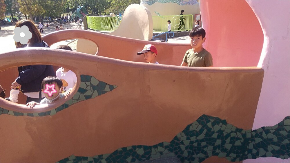 久宝寺緑地のアスレチックで遊ぶ放デイ、児童発達支援の利用児童