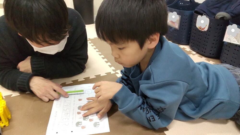 大阪市の放課後等デイサービスの小学生の学習療育