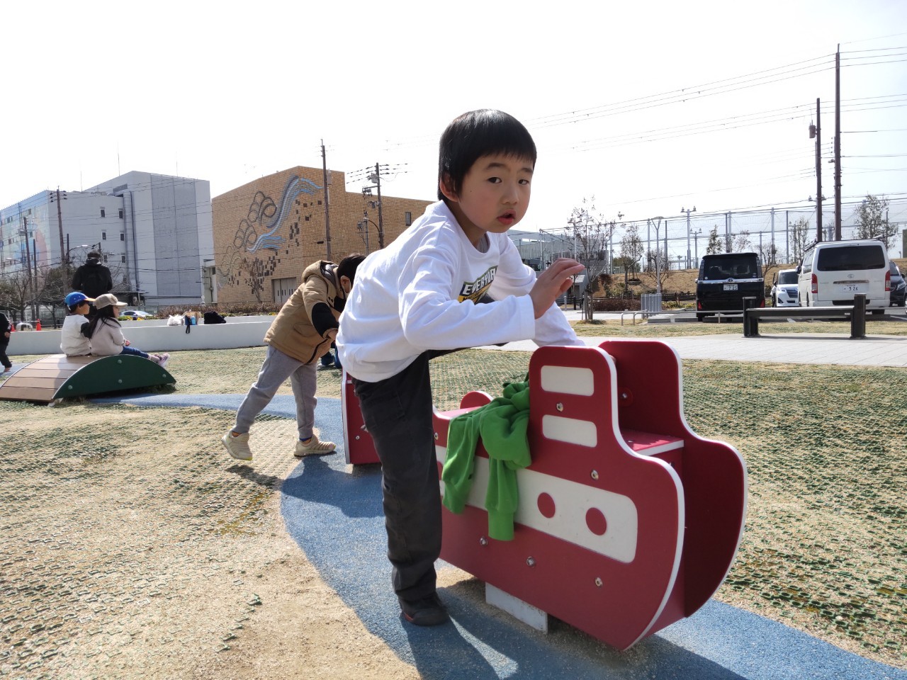 大阪の放課後等デイサービス児童発達支援オハナピース花園町の大枝公園お出掛け写真